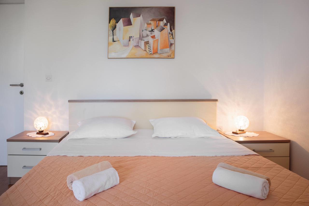 Pavao Apartments ヴルボスカ エクステリア 写真